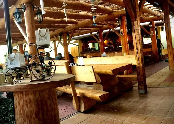 بيت ضيافة Kometa - Rodinny U Novomlynskych Jezer S Komfortem, Restauraci A Detskou Zonou 3*