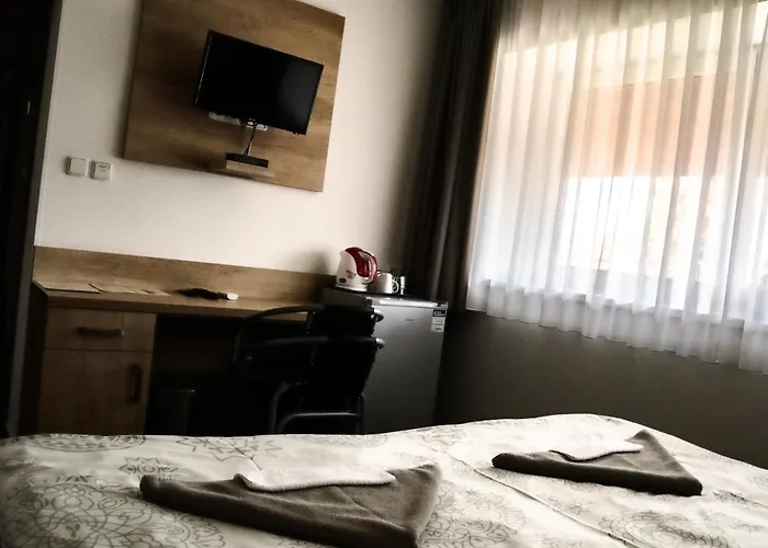 Kometa - Rodinny U Novomlynskych Jezer S Komfortem, Restauraci A Detskou Zonou