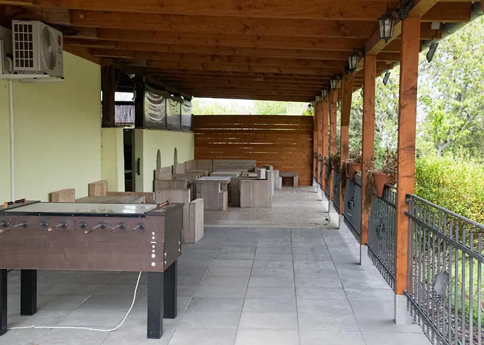 Kometa - Rodinny U Novomlynskych Jezer S Komfortem, Restauraci A Detskou Zonou بيت ضيافة 3*